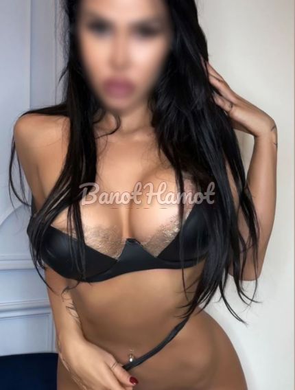 Adorable girls from escorts services Adorable girls from escorts services